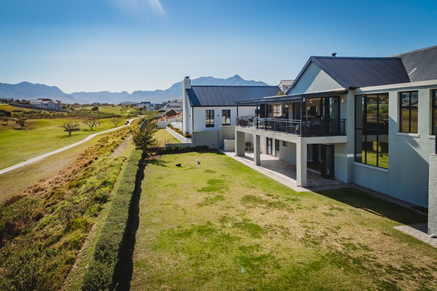 4 Bedroom Property for Sale in Kingswood Golf Estate Western Cape